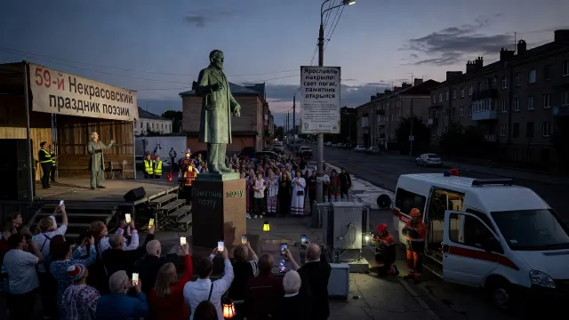 Ярославль накрыло: свет погас, памятник открылся